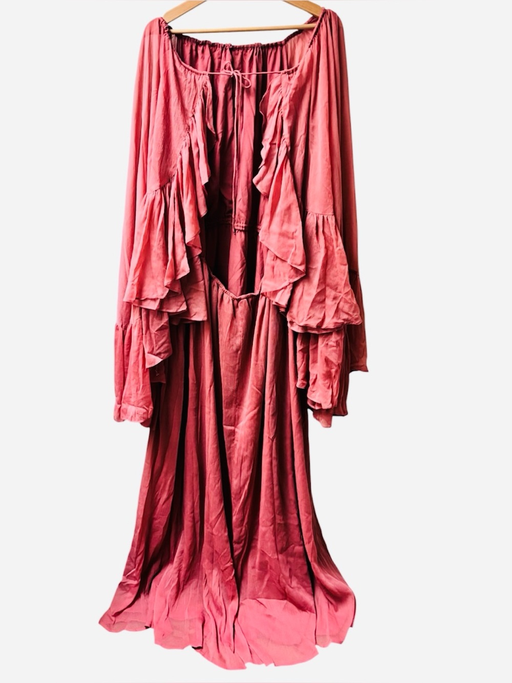 ASOS EDITION Curve | Chiffon Extreme Sleeve Maxi Ruffles - Dusky Pink - Picture 7 of 12